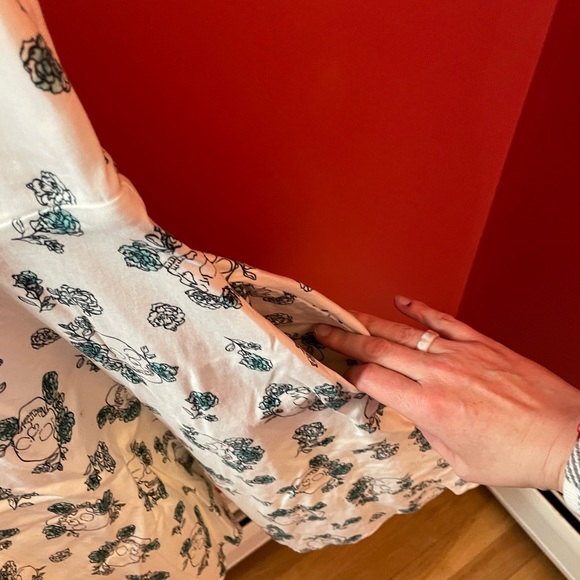 Vintage Style Dress, Skull and Roses - Picture 8 of 9